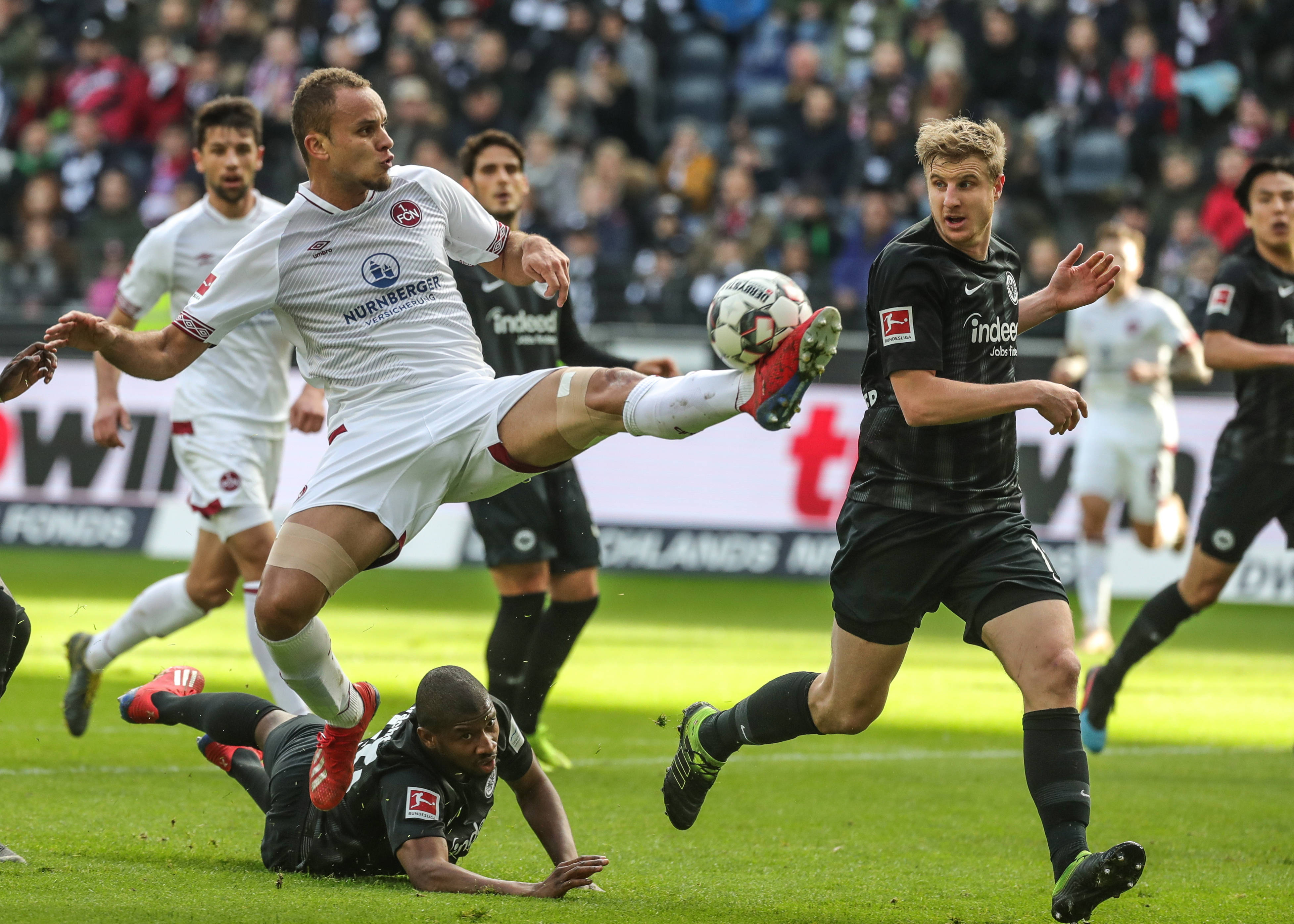 NBA爆冷！伦纳德55分哈登28分，快船112-99击败活塞