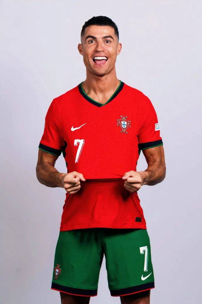 英媒：热刺近几周加强了对莱斯特城16岁新星蒙加的追求