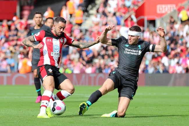 111年耻辱！曼联足总杯一轮游，18岁新星染红，未来只剩一地鸡毛？