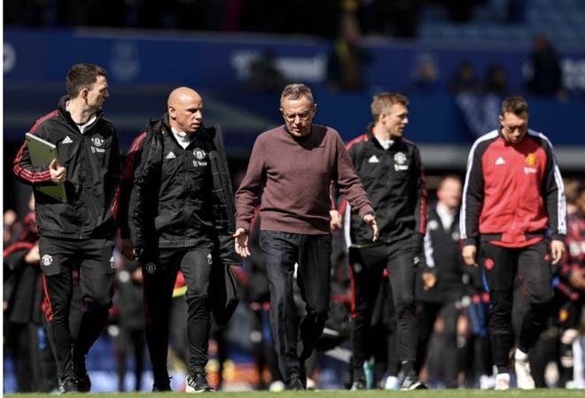 广东半场险胜浙江！徐杰萨姆纳齐爆，奎因太好用，胡明轩高开低走