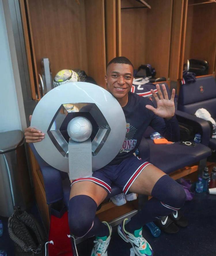 《原神》温迪圣遗物搭配指南：释放风神的真正力量